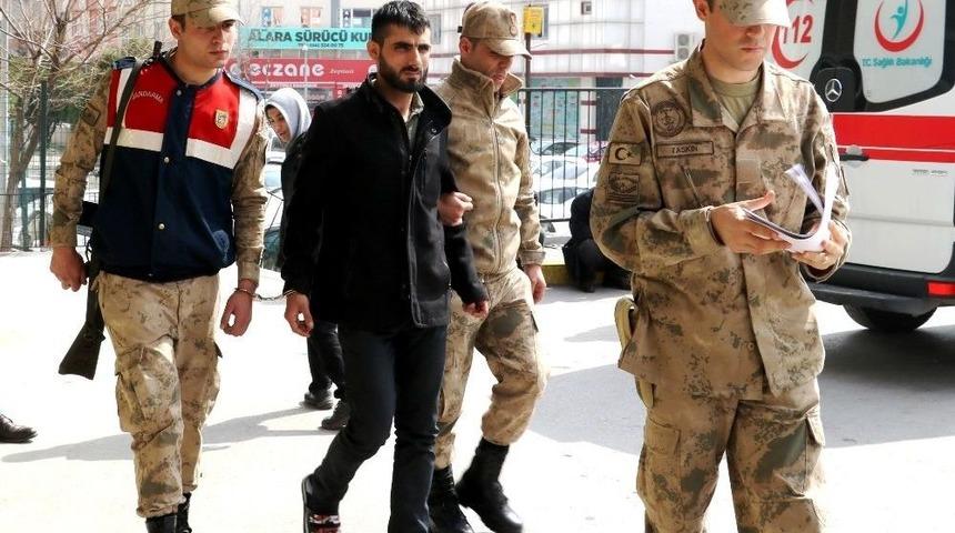 Su&ccedil; Makinesi, Jandarma Engeline Takıldı