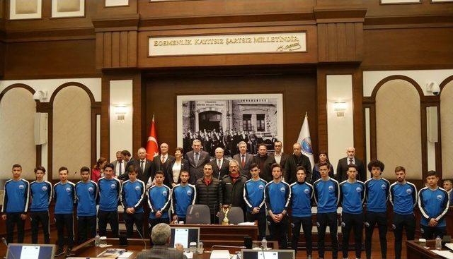 Büyükçekmece Belediyespor Kupaya Doymuyor