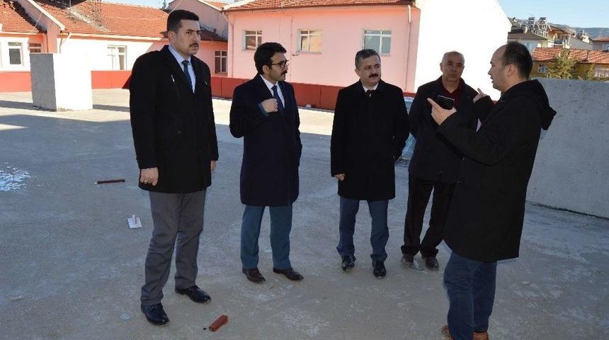 Ak Parti İl Başkanı Mengi, Aile Ve Sosyal Politikalar İl M&uuml;d&uuml;rl&uuml;ğ&uuml; Hizmet Binasında İnceledi