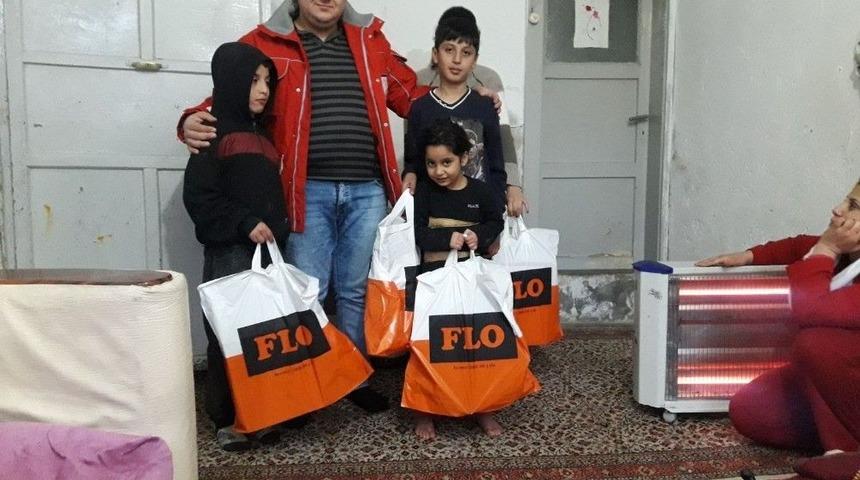 Kızılay&rsquo;dan İhtiya&ccedil; Sahibi &Ouml;ğrencilere Ayakkabı Yardımı