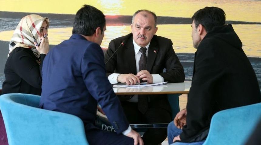 Başkan G&uuml;rlesin, Vatandaşları Dinledi