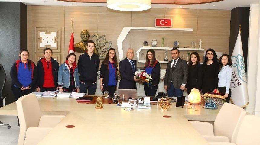 Bozbey&rsquo;den &Ouml;ğrencilere Tavsiyeler