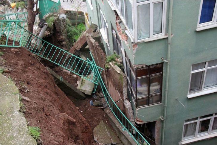 Kocaeli’de Çöken İstinat Duvarı 5 Katlı Binanın Üzerine Yıkıldı G1