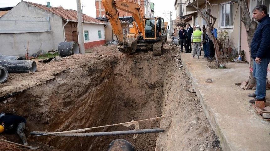 Karacabey&rsquo;de Alt Yapı &Ccedil;alışmaları B&uuml;t&uuml;n Hızıyla Devam Ediyor