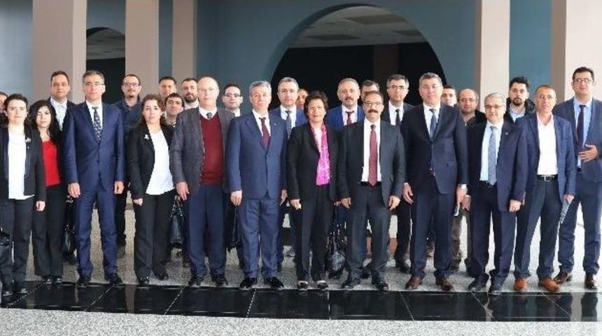 Gaün’de Üçlü Buluşma