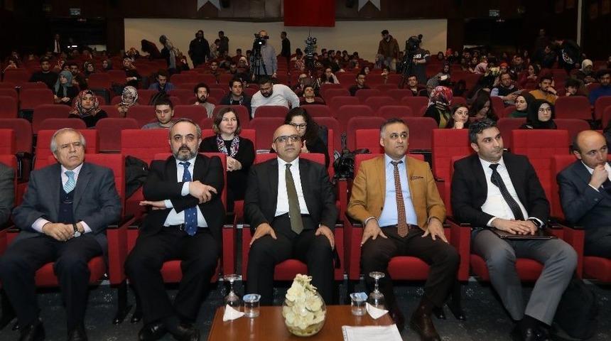 Er&uuml;&rsquo;de &ldquo;tanzimat&rsquo;tan Cumhuriyet&rsquo;e T&uuml;rk Aydın Profili&rdquo; Anlatıldı