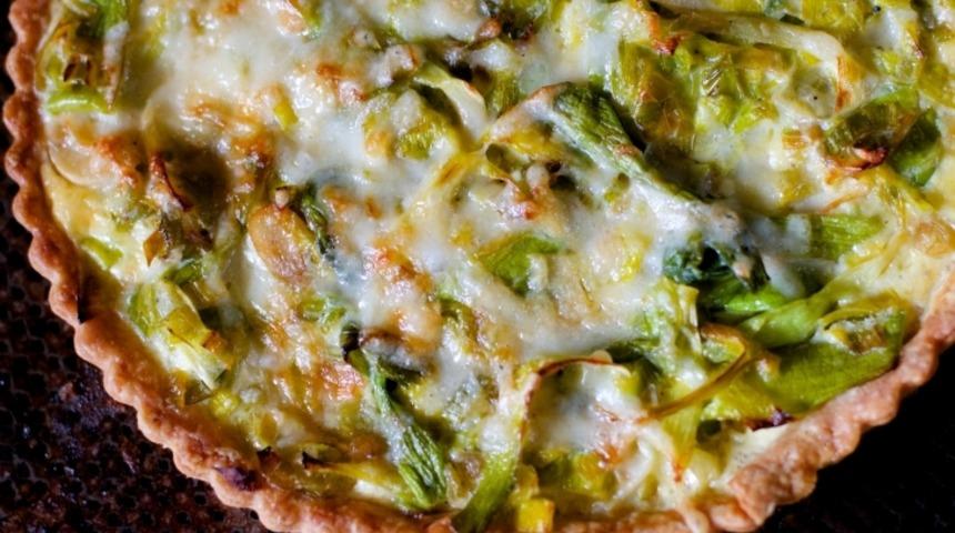 Pırasalı Kaşarlı Tart