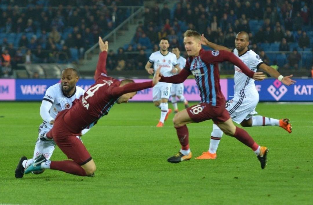 Spor Toto S&uuml;per Lig: Trabzonspor: - Beşiktaş: (ilk Yarı)