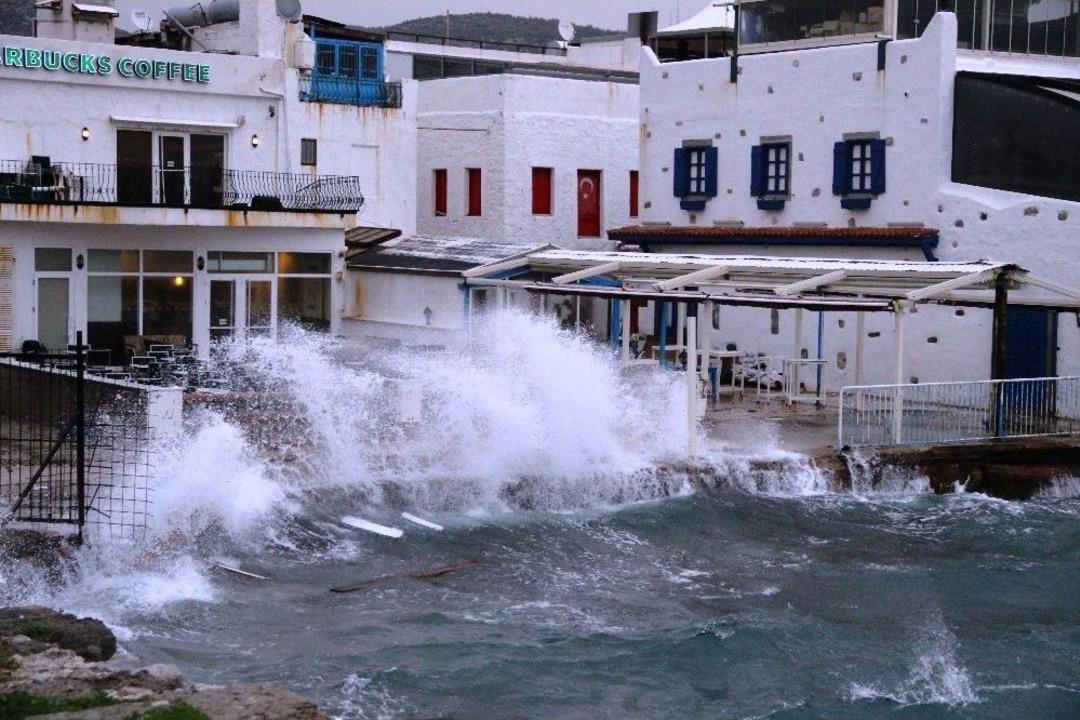 T&uuml;rkler Yunanistan&rsquo;da Mahsur Kaldı
