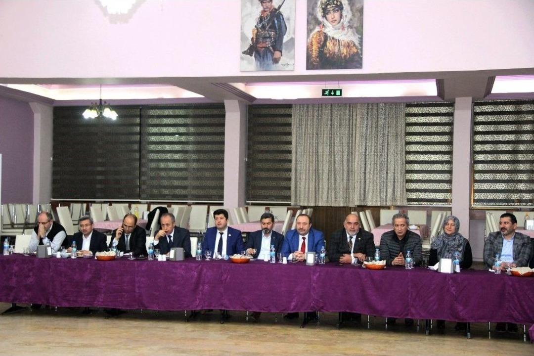 To&ccedil; Bir-sen Genel Başkanı H&uuml;seyin &Ouml;zt&uuml;rk;