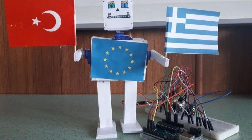Ege’nin İki Yakası Robotik Kodlamada Buluşuyor