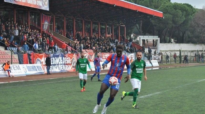 Fildişi Sahili’nden Ödemiş’e Gelen Futbolcu İlgiden Memnun
