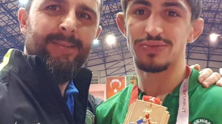 Akhisarlı Güreşçi Avrupa Şampiyonasında Güreşecek