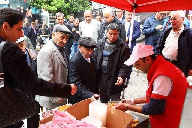 Bayraklı’da Şehitlere Lokma Hayrı