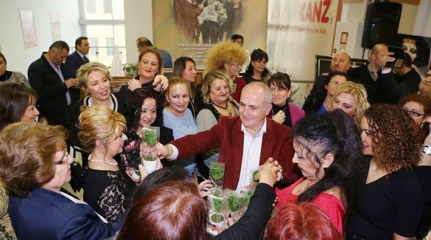 Başkan Akg&uuml;n: &ldquo;kadını Yok Sayan Toplumlar Geri Kalmaya Mahkumdur&rdquo;