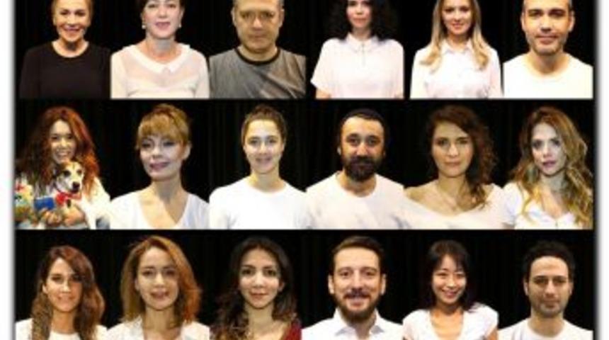 &Uuml;nl&uuml; Oyuncular Sokak Hayvanları İ&ccedil;in Kamera Karşısına Ge&ccedil;ti