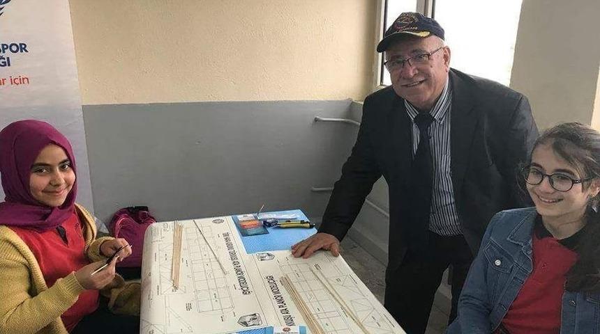 Altıntaş&rsquo;ta Model U&ccedil;ak Yapımı Kursu