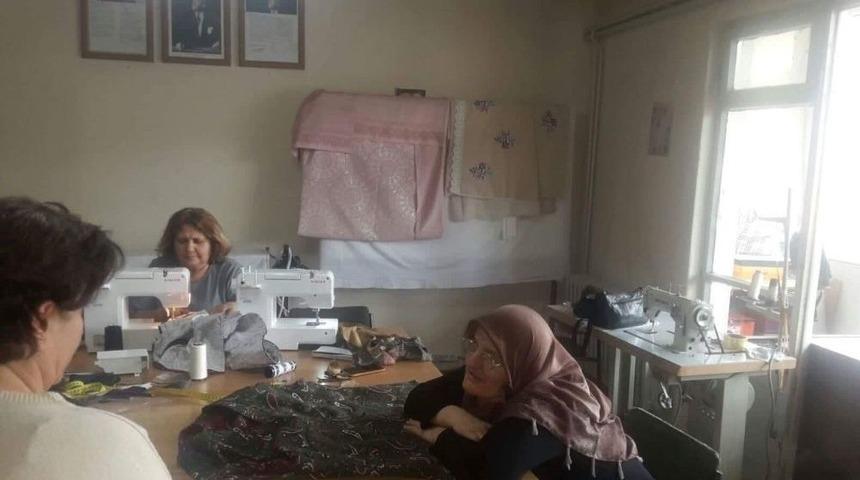 400 Saatlik Kursu Bitirip Meslek Sahibi Oldular