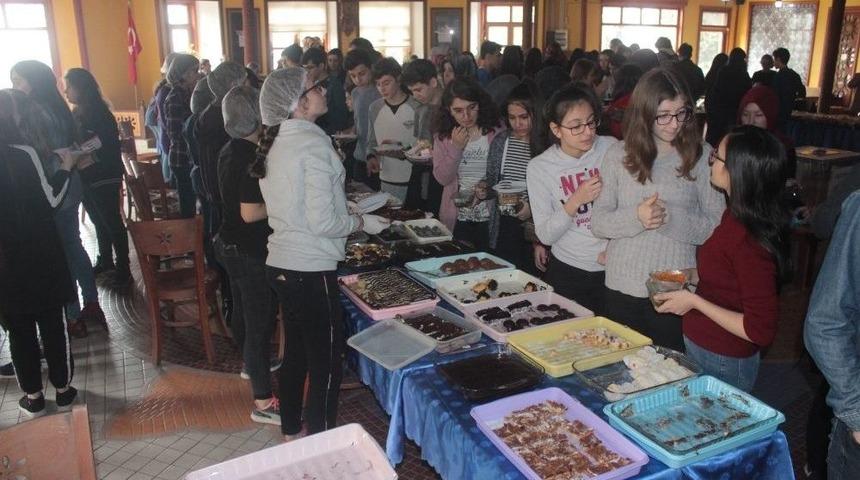 15 Temmuz Şehitler Fen Lisesi &Ouml;ğrencilerinden Afrin&rsquo;deki Mehmet&ccedil;ik İ&ccedil;in Kermes