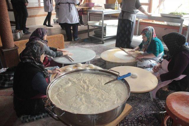 15 Temmuz Şehitler Fen Lisesi Öğrencilerinden Afrin’deki Mehmetçik İçin Kermes