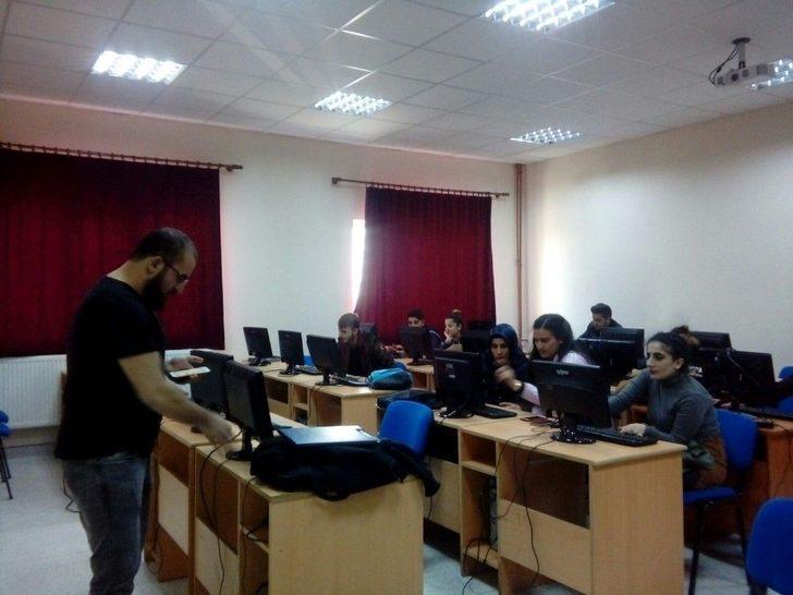 Kars’ta, ’geleceğin Gazetecileri’ Yetiştiriliyor G4