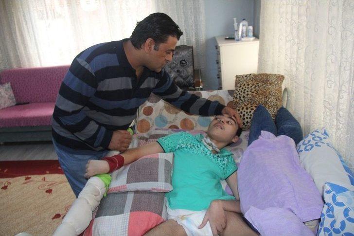 Oyun Oynarken 4 Metreden Düşen Taha 7 Yıldır Yatağa Bağlı Yaşıyor G1