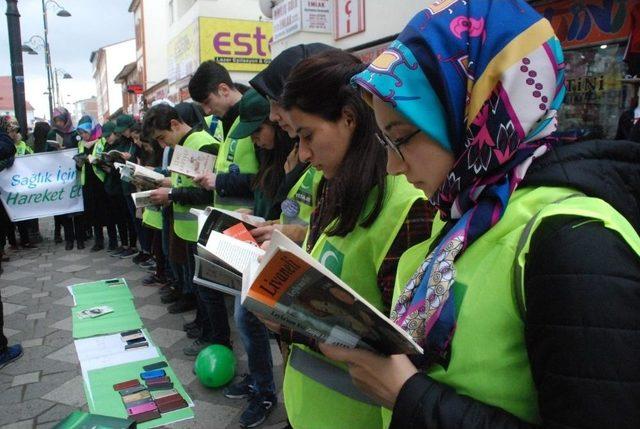 Yeşilaycılar Bağımlılığa Dikkat Çekmek İçin 4 Kilometre Yürüdü