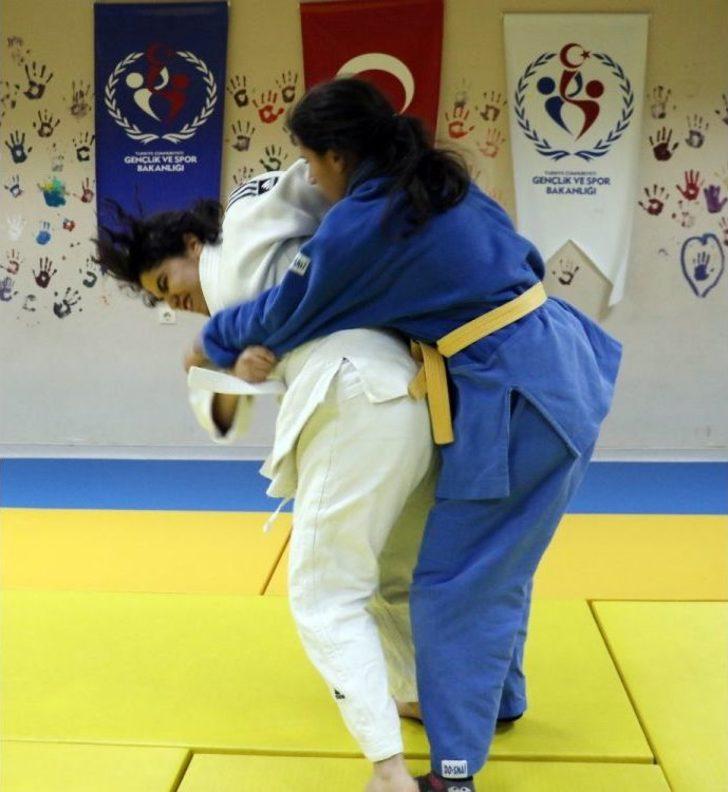 Kayyum Destek Verdi 8 Madalya Geldi G5