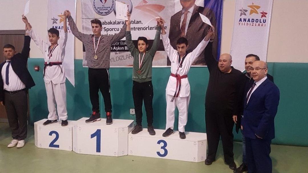 Anadolu Yıldızlar Ligi Tekvando Grup M&uuml;sabakaları Amasra&rsquo;da Yapıldı