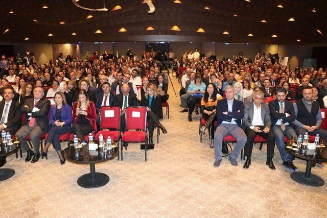 ’eğitimde Bilimsel Yaklaşımlar Konferansı’ Düzenlendi