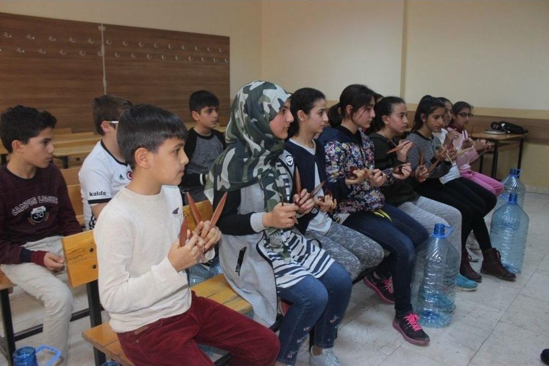 (&ouml;zel) Damacana İle M&uuml;zik Yapıyorlar