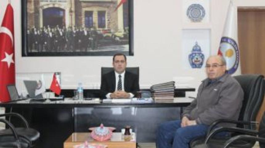 Şehit Askerin Ağabeyi Bir G&uuml;nl&uuml;k Gelirini Mehmet&ccedil;ik Vakfına Bağışladı