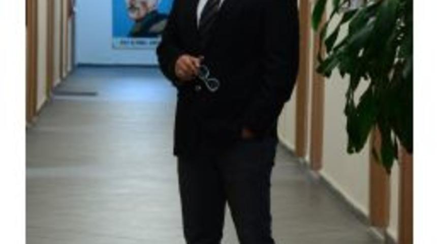 Tarih B&ouml;l&uuml;m&uuml; &Ouml;ğretim &Uuml;yesi Savaş Eğilmez: