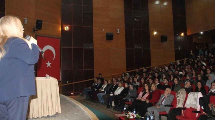 Hakkari&rsquo;de &lsquo;kadın Ve Toplum&rsquo; Semineri
