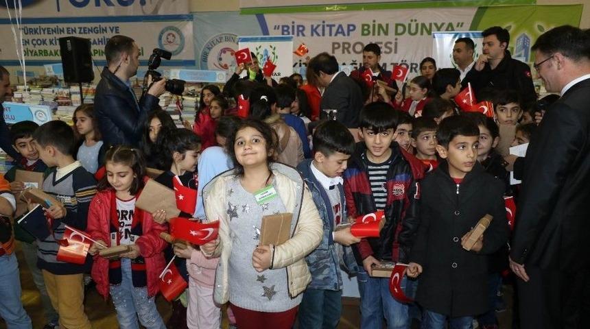 500 Bin Kitap &Ouml;ğrencilerle Buluştu