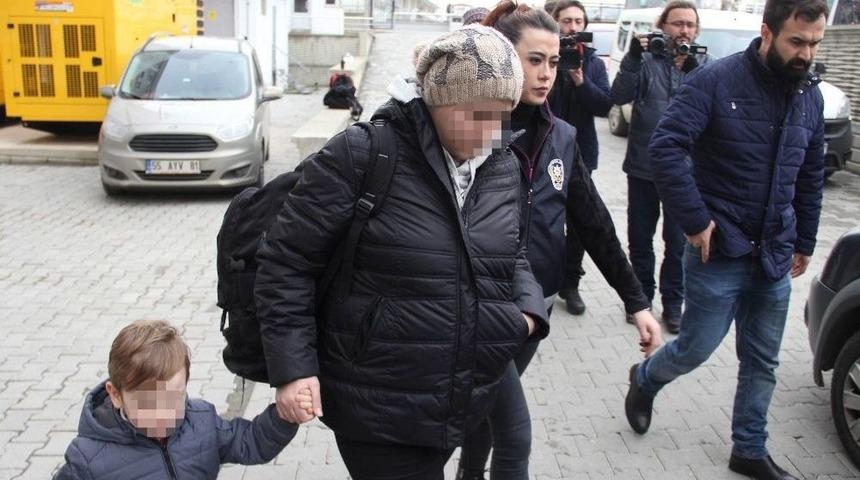 Karı-koca 100&rsquo;den Fazla Kişiyi Telefon Satma Bahanesiyle Dolandırdı