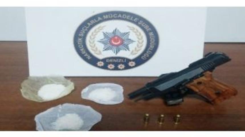 Uyuşturucuları Beze Emdirerek Telefon Kılıfına Sakladılar