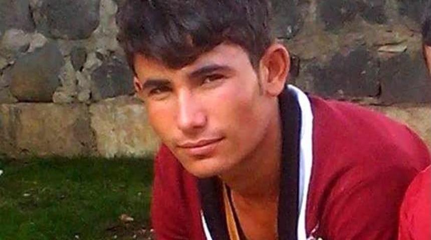 İki Gasp&ccedil;ının Bı&ccedil;aklı Saldırısına Uğrayan Gen&ccedil; &Ouml;ld&uuml;