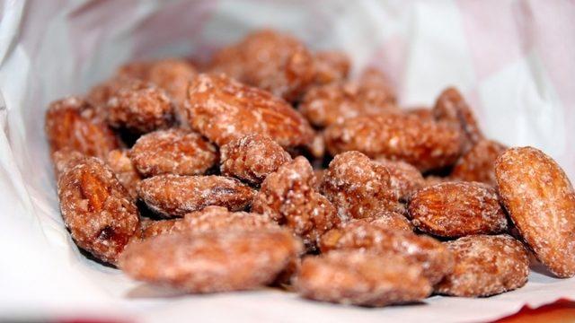 Bal ile Kavrulmuş Bademler