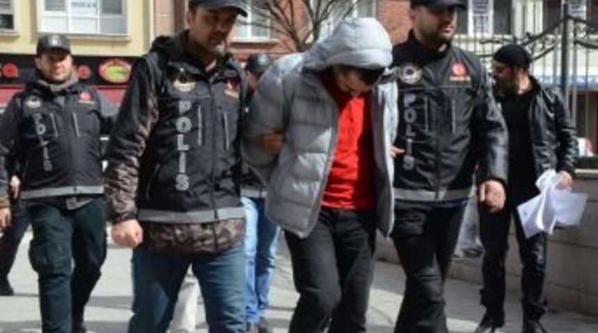 Eskişehir’de Uyuşturucu Tacirleri Adliyede