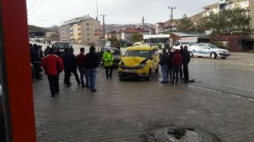 Kaza G&uuml;venlik Kameralarına Yansıdı