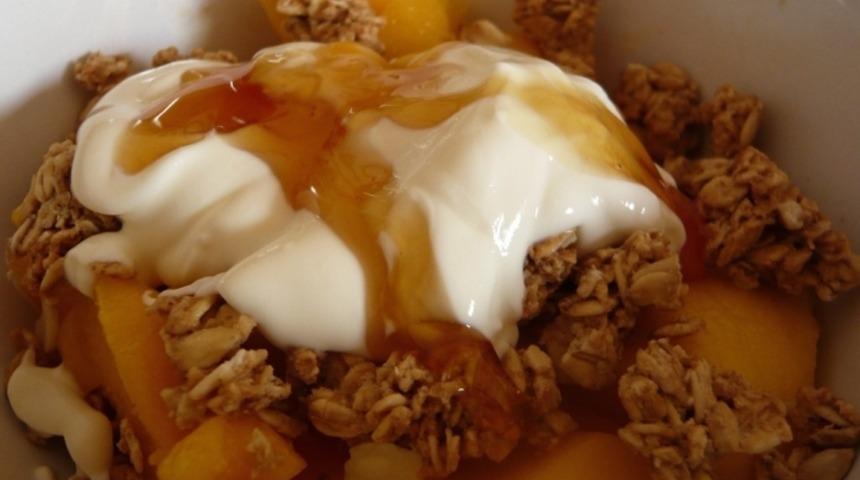 Mango, Müsli ve Ballı Yoğurt