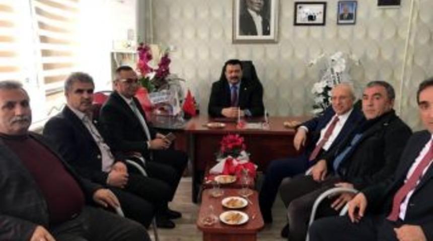 Lokantacılar Ve Pastacılar Odası Başkanı Altan Aydemir&rsquo;e Hayırlı Olsun Ziyaretleri S&uuml;r&uuml;yor