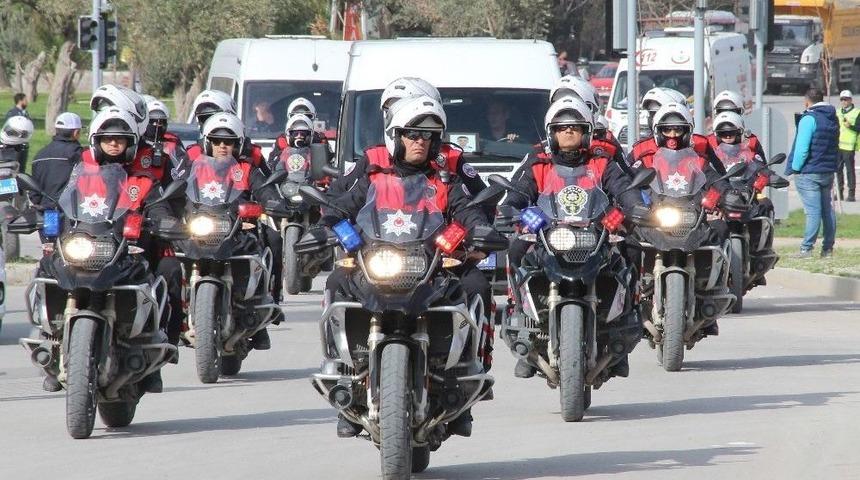 Gbt Kontrol&uuml;nde Şehit Olan Polis Son Yolculuğuna Uğurlandı