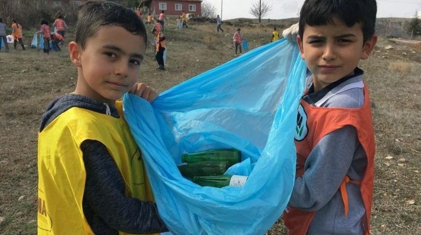 &Ouml;ğrenciler Geri D&ouml;n&uuml;ş&uuml;me Dikkat &Ccedil;ekti