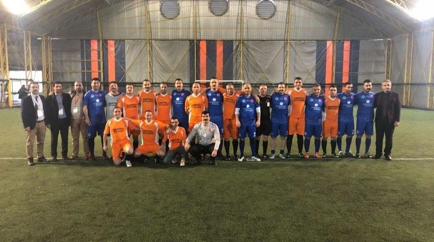 Kurumlararası Halısaha Turnuvası Nefes Kesiyor