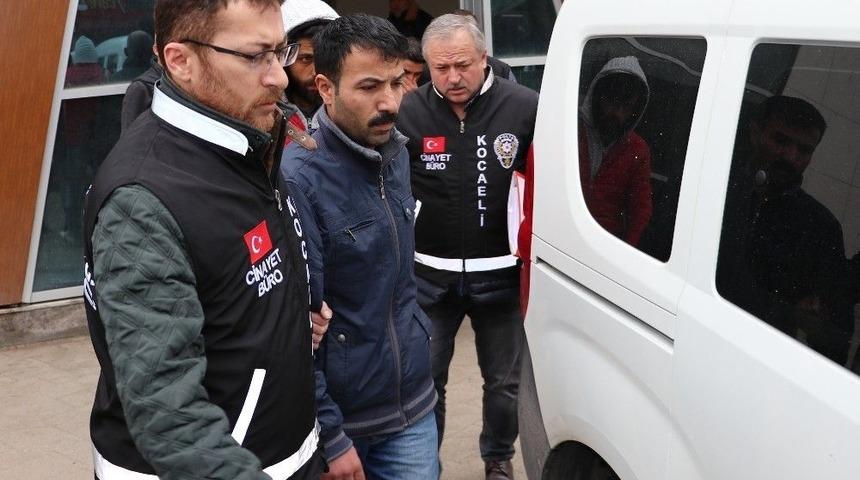 Kız Kardeşlerini Ka&ccedil;ıran Şahsı Baltayla Ağır Yaralayan 4 Zanlı Tutuklandı