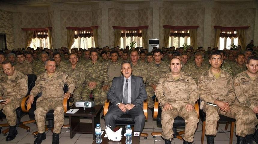 Vali Kalkancı G&uuml;venlik Korucularıyla Bir Araya Geldi