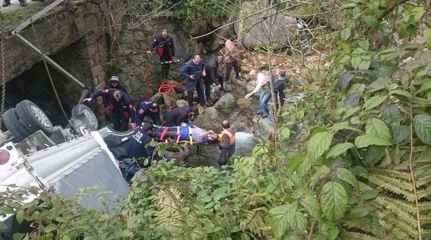 Rize&rsquo;de Trafik Kazası: 3 Yaralı