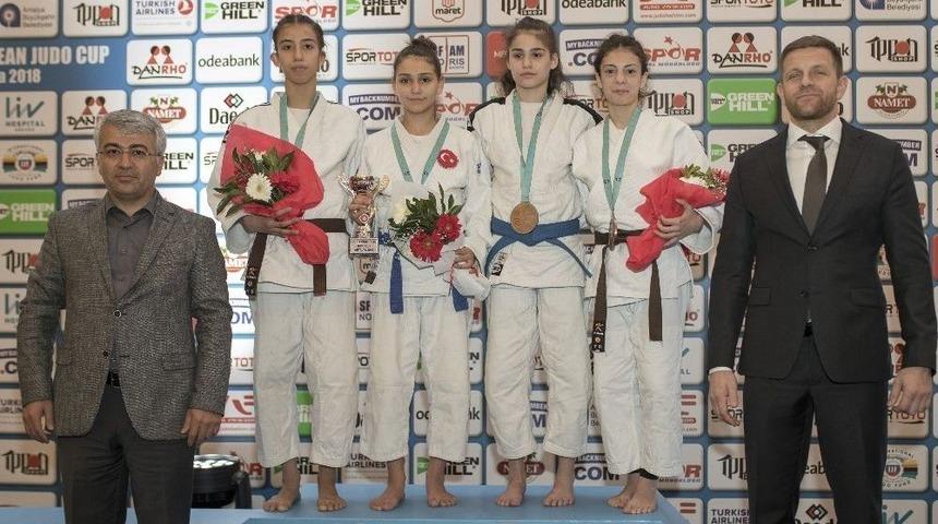 Kağıtsporlu Judocular Milli Takımı Zirveye Taşıdı